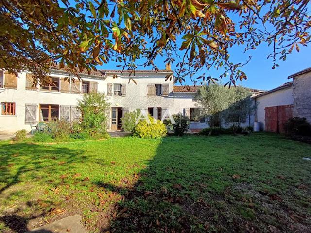 Vente Maison 7 pièces 257 m2 Les Adjots