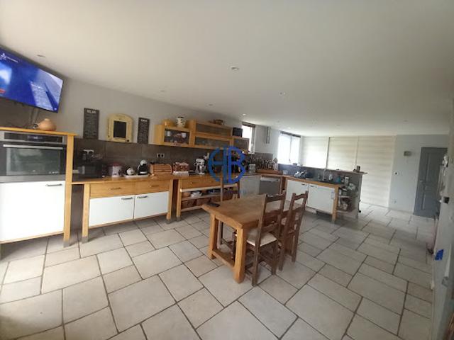 Vente Maison 7 pièces 250 m2 Marcilloles