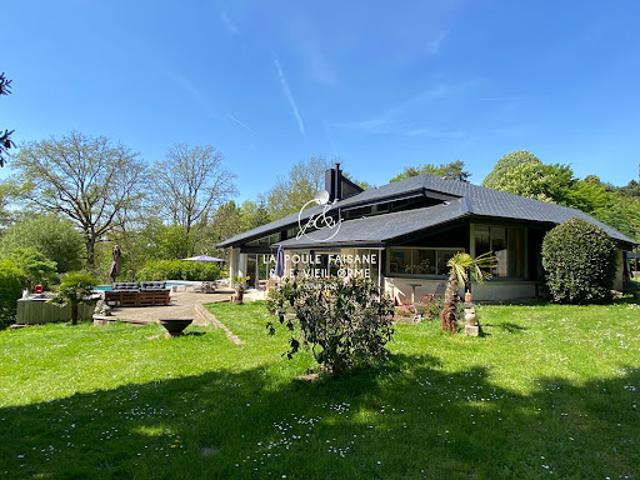 Vente Maison 7 pièces 250 m2 Maurepas