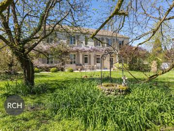 Vente Maison 7 pièces 238.42 m2 Le Tremblay sur Mauldre