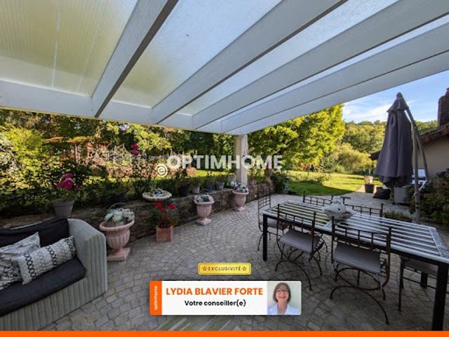 Vente Maison 7 pièces 250 m2 Neuvic Entier