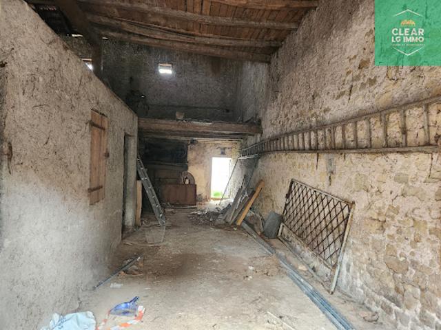 Vente Maison 7 pièces 250 m2 Oudrenne