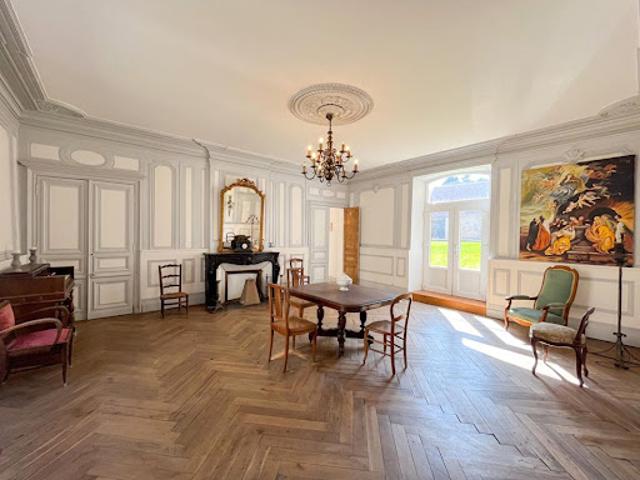 Vente Maison 7 pièces 250 m2 Ecueillé