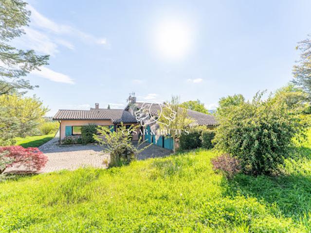 Vente Maison 7 pièces 250 m2 Grézieu la Varenne