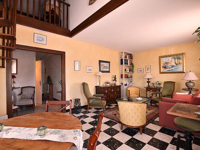 Vente Maison 7 pièces 250 m2 Rongères