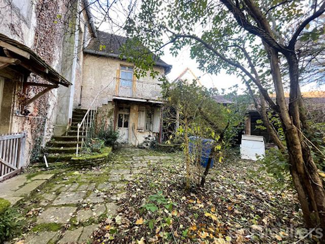 Vente Maison 7 pièces 250 m2 Saint Amand Montrond