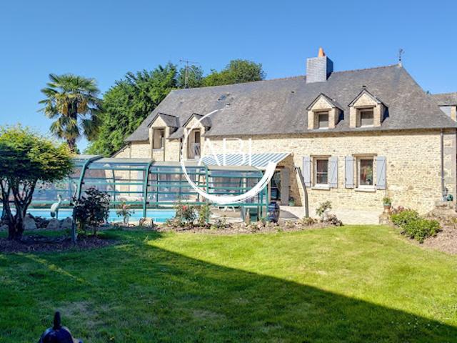 Vente Maison 7 pièces 250 m2 Saint Georges Buttavent