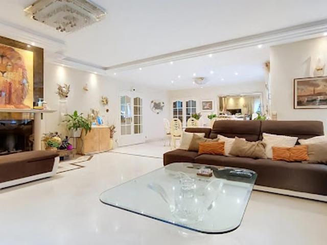 Vente Maison 7 pièces 250 m2 Saint Gratien