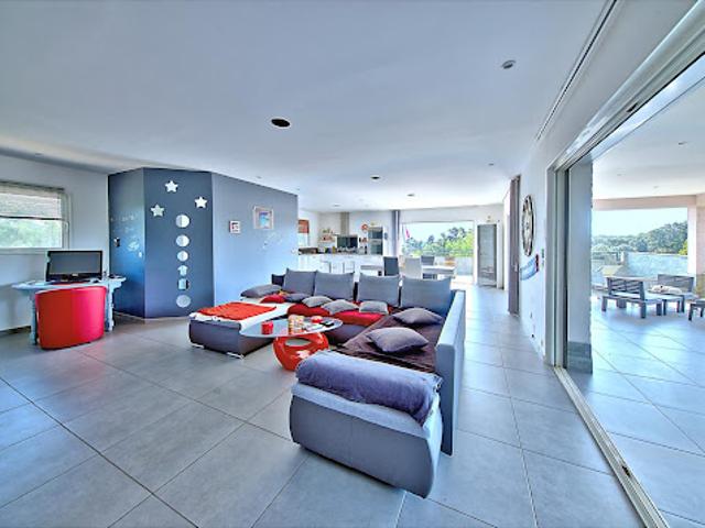 Vente Maison 7 pièces 250 m2 Solaro