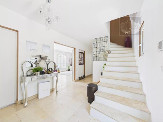 Vente Maison 7 pièces 250 m2 Verrieres le buisson