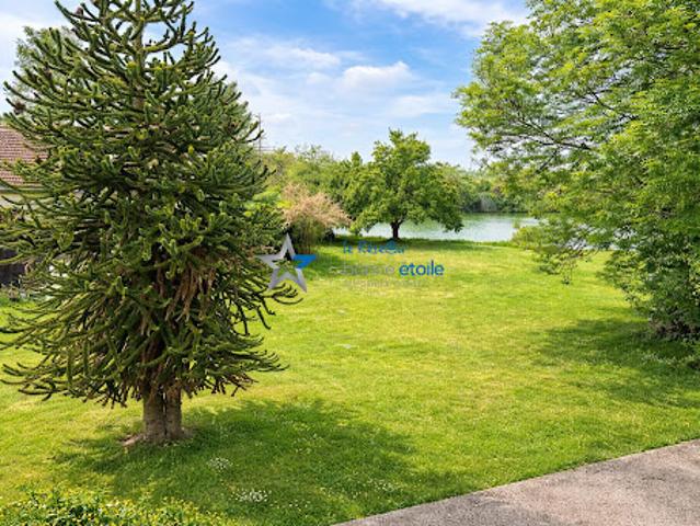 Vente Maison 7 pièces 252 m2 Châteauvillain