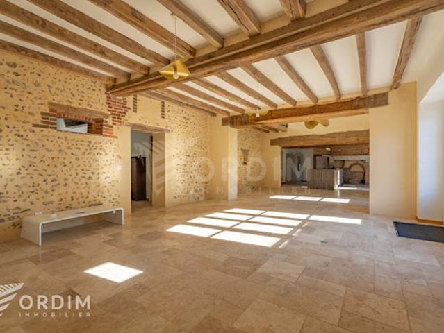 Vente Maison 7 pièces 253.04 m2 Toucy