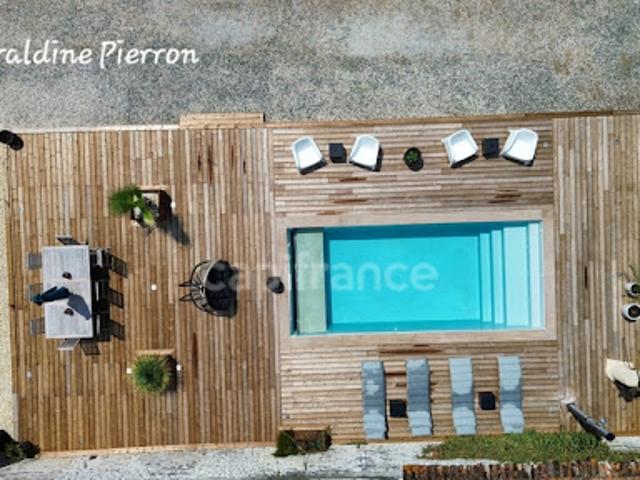Vente Maison 7 pièces 264 m2 Varaize