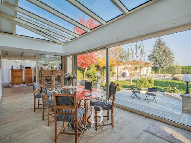 Vente Maison 7 pièces 265 m2 Morestel
