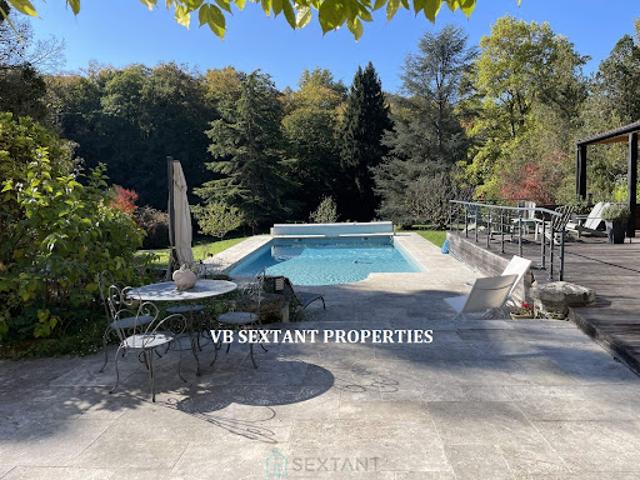 Vente Maison 7 pièces 265 m2 Latresne