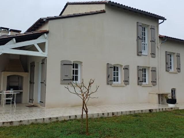 Vente Maison 7 pièces 265 m2 Plazac