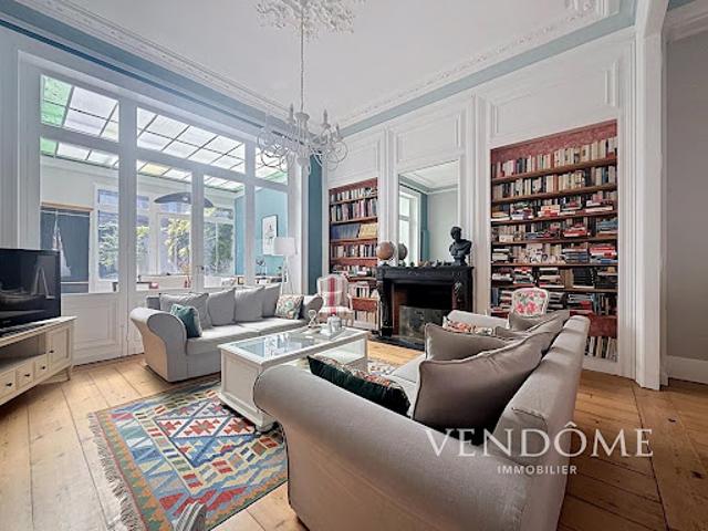 Vente Maison 7 pièces 265.68 m2 Lille