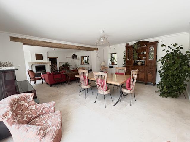 Vente Maison 7 pièces 268 m2 Ligueil