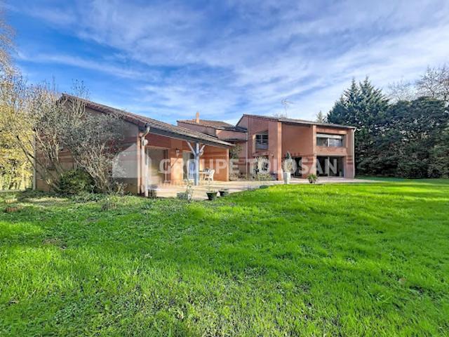 Vente Maison 7 pièces 260 m2 Caraman