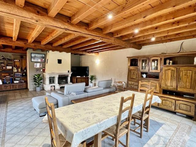 Vente Maison 7 pièces 260 m2 Crémieu