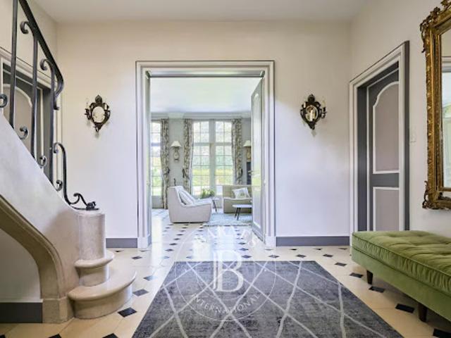 Vente Maison 7 pièces 260 m2 Croix