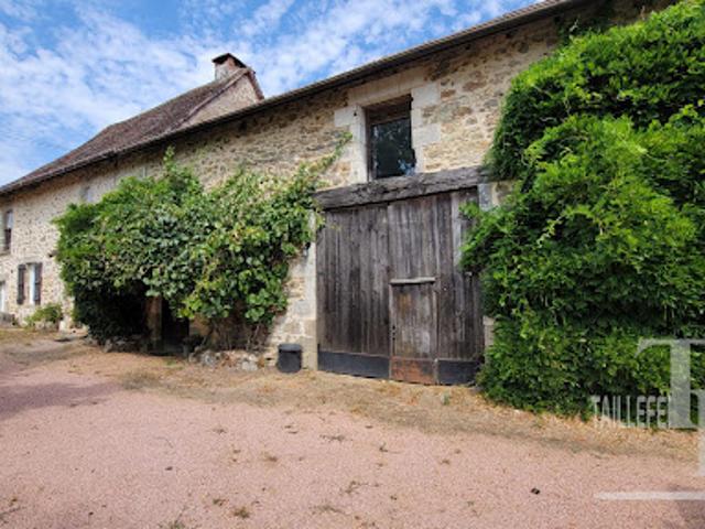 Vente Maison 7 pièces 260 m2 Saint Saud Lacoussière