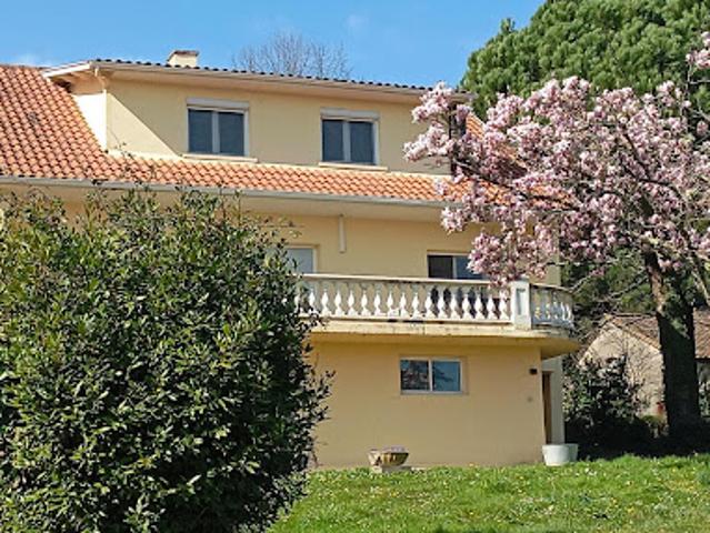 Vente Maison 7 pièces 260 m2 Seyches