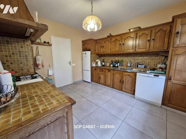 Vente Maison 7 pièces 261 m2 Saint Hilaire du Harcouët