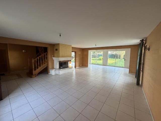 Vente Maison 7 pièces 261 m2 Solesmes