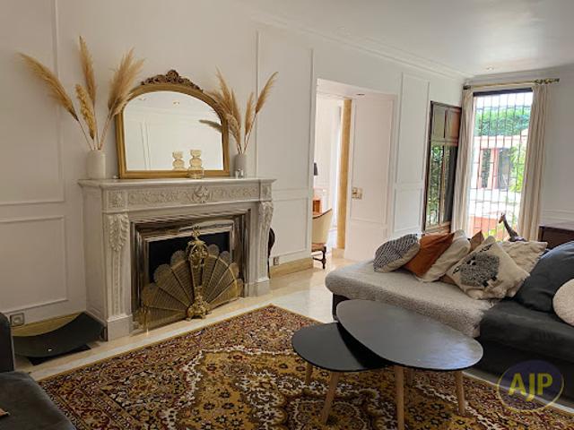 Vente Maison 7 pièces 262 m2 Merignac