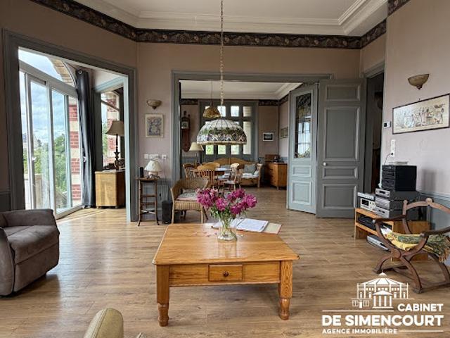 Vente Maison 7 pièces 262.19 m2 Montdidier