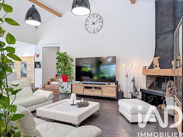 Vente Maison 7 pièces 263 m2 Neuvicq