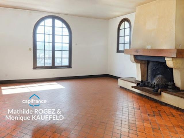 Vente Maison 7 pièces 274 m2 Courpière