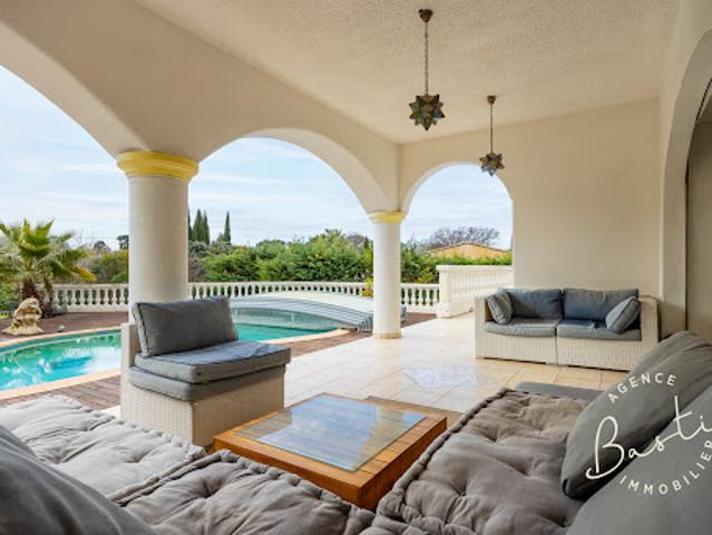 Vente Maison 7 pièces 277 m2 Marseille 13ème