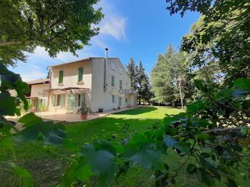 Vente Maison 7 pièces 270 m2 Mouriès