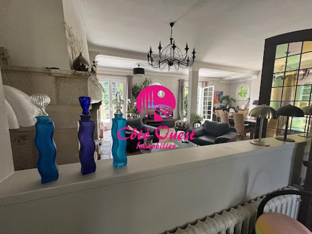 Vente Maison 7 pièces 270 m2 Saint Laurent de Brèvedent