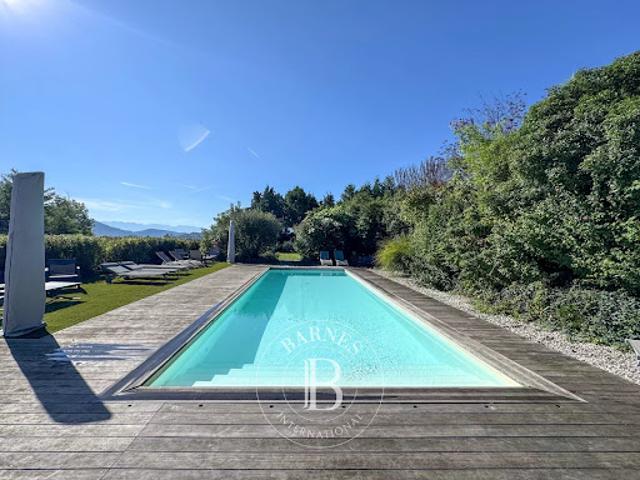 Vente Maison 7 pièces 270 m2 Tresserve