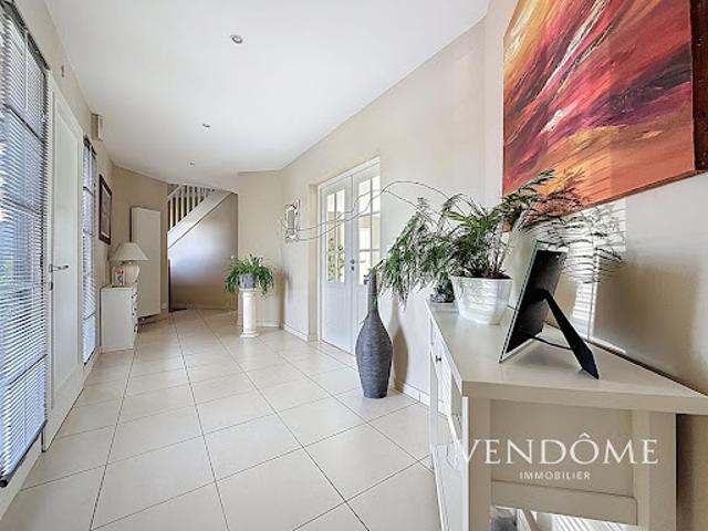 Vente Maison 7 pièces 270.59 m2 Mérignies