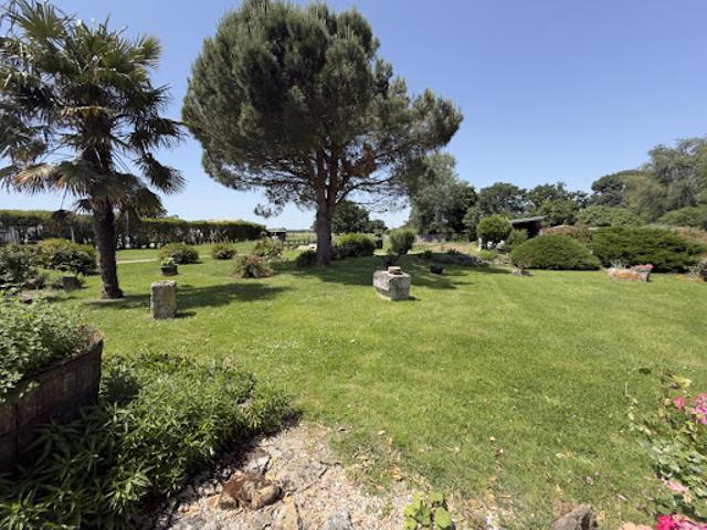 Vente Maison 7 pièces 271 m2 Epargnes