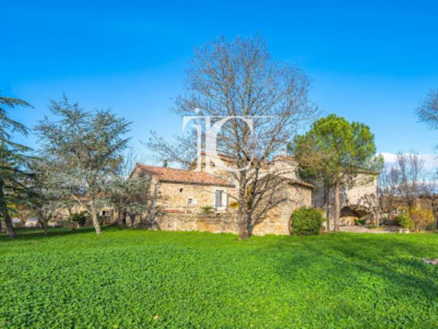 Vente Maison 7 pièces 272 m2 Lablachère
