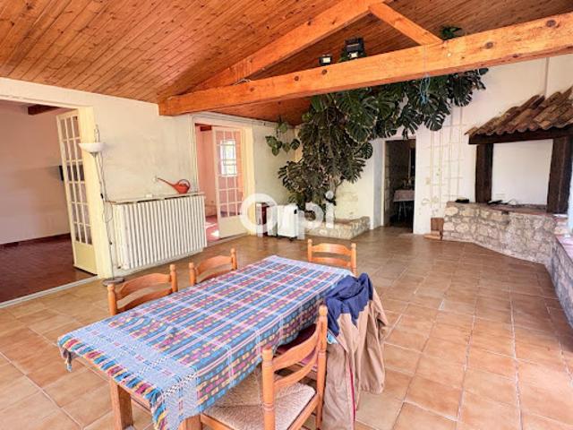 Vente Maison 7 pièces 272 m2 Saint Just Luzac
