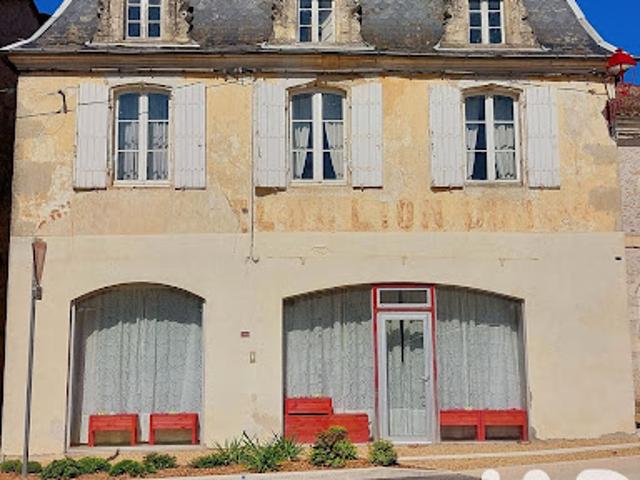 Vente Maison 7 pièces 273 m2 Saint Méard de Gurçon