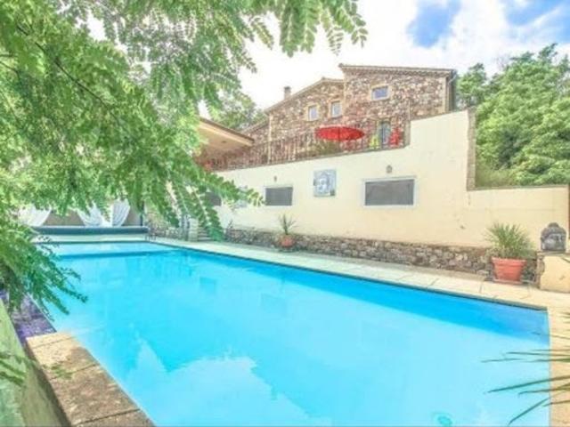 Vente Maison 7 pièces 284 m2 Banne