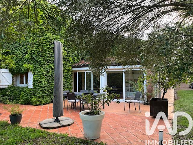 Vente Maison 7 pièces 285 m2 Montlaur