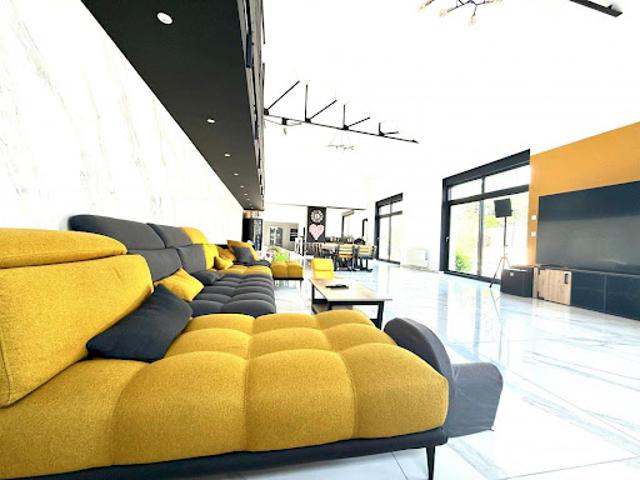 Vente Maison 7 pièces 285 m2 Saint Quentin