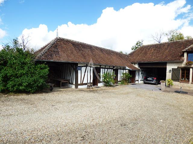Vente Maison 7 pièces 303 m2 Montbarrois