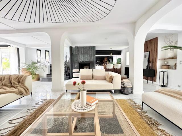 Vente Maison 7 pièces 280 m2 Champseru