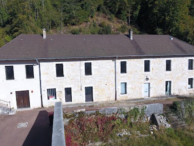 Vente Maison 7 pièces 280 m2 Cormaranche en Bugey