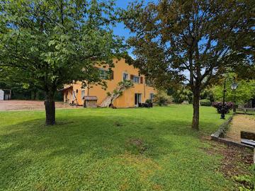 Vente Maison 7 pièces 280 m2 Frontenas