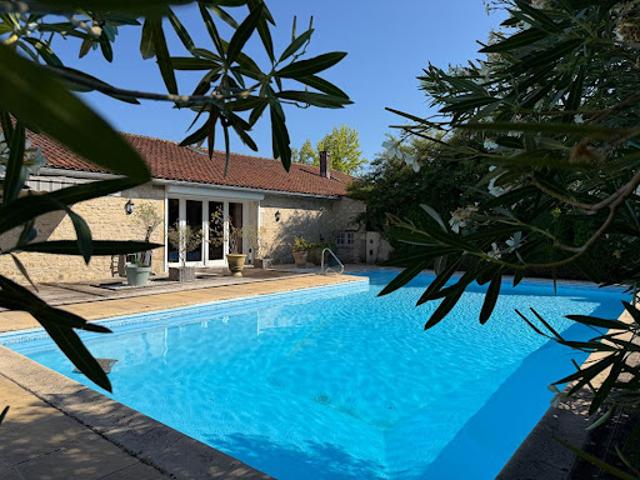 Vente Maison 7 pièces 280 m2 Saint Eutrope de Born